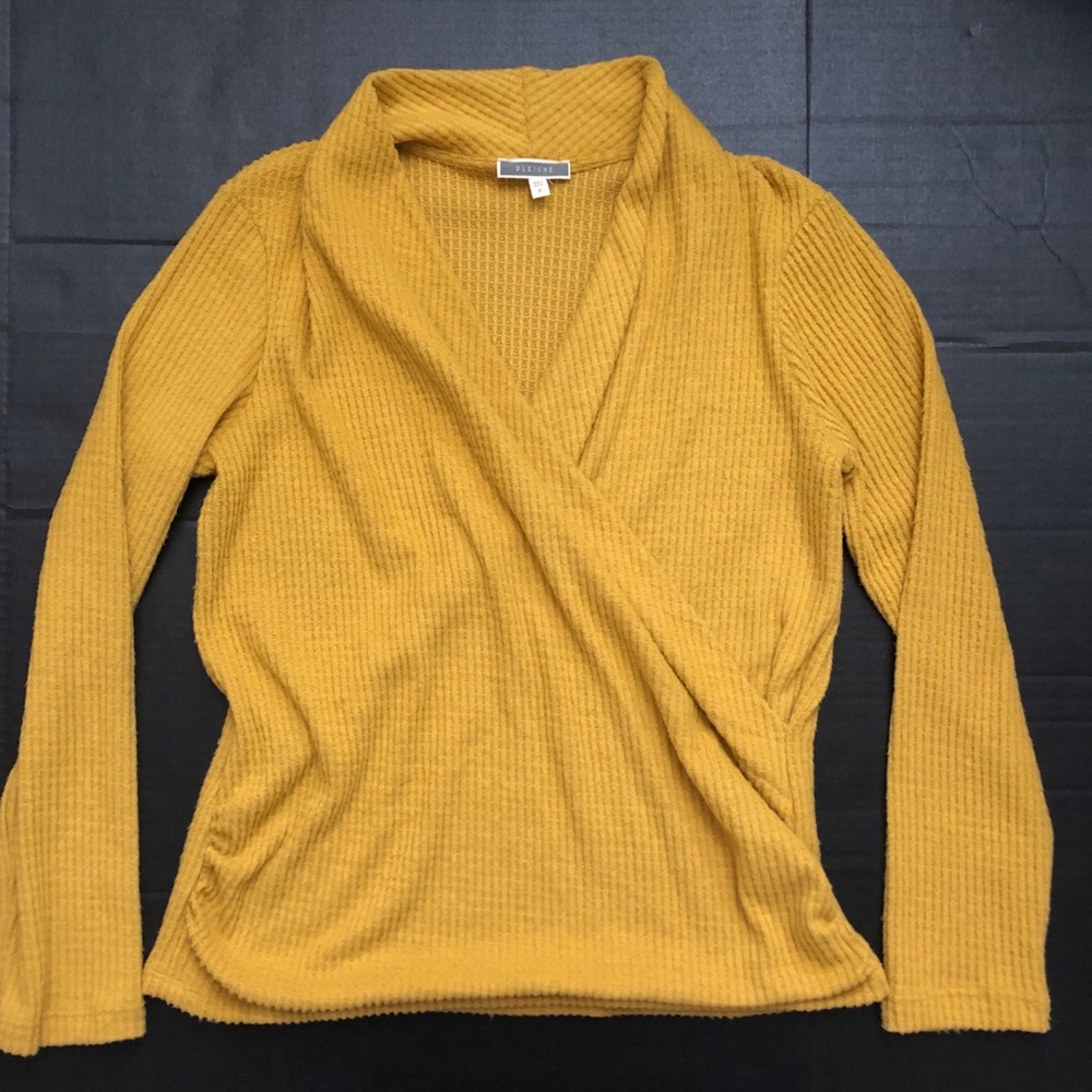 Mustard v neck sweater